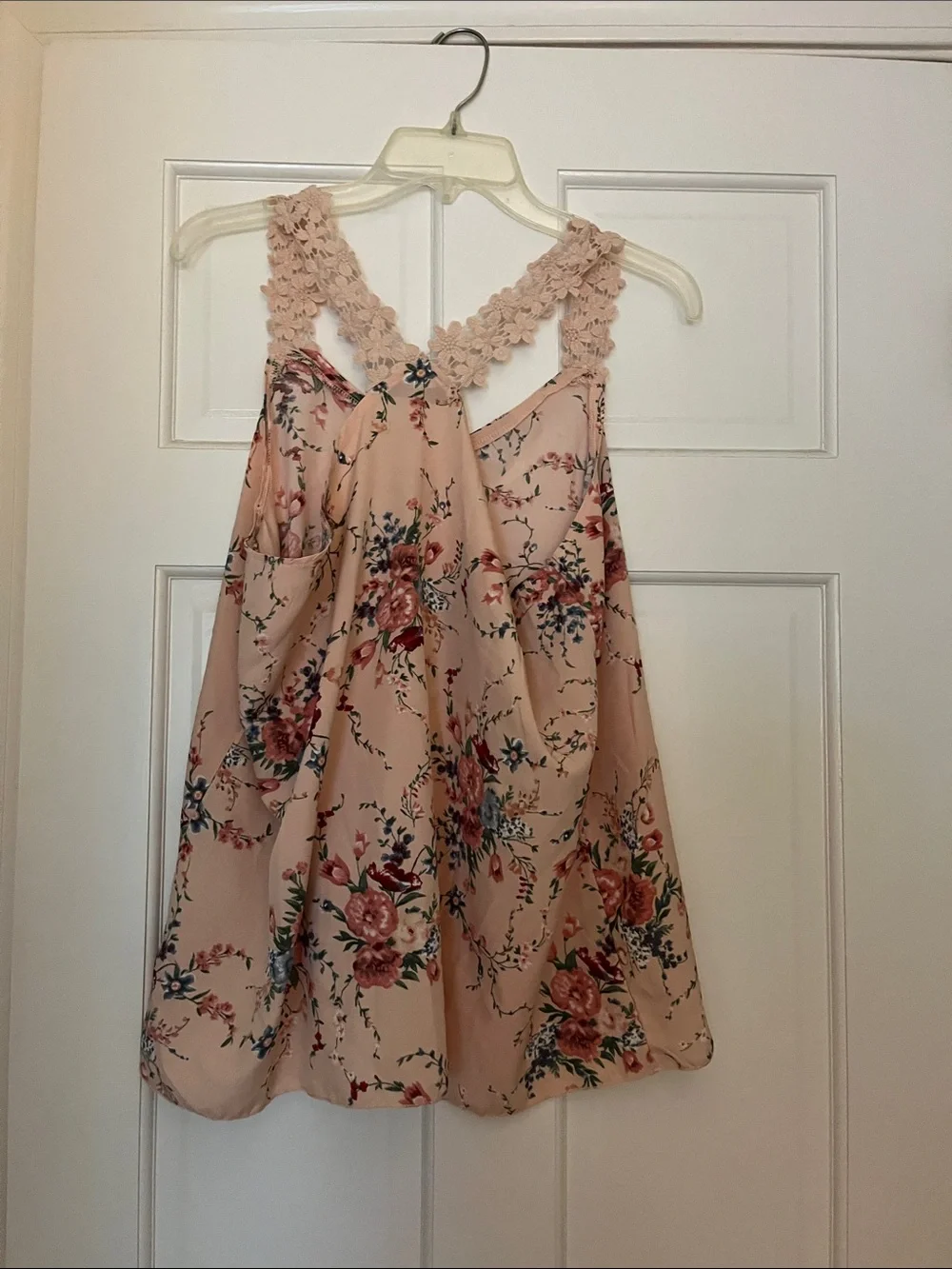 Floral Lace-Trim Pink Sleeveless Top